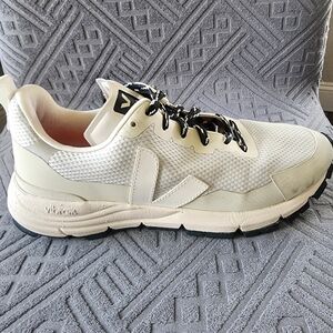 Veja Off White Dekkan Alveomes Sneakers